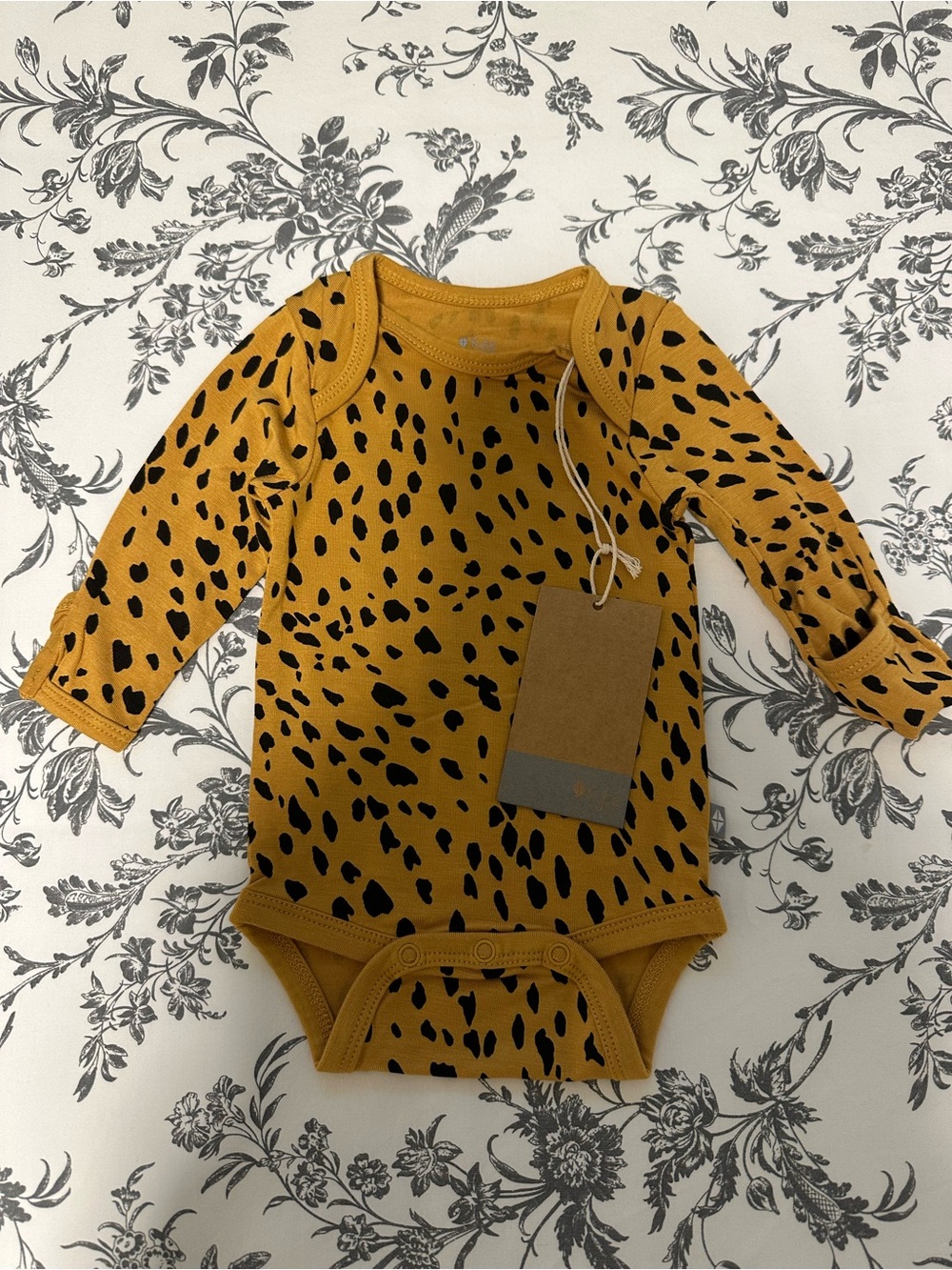 Long-Sleeve Onesie Cheetah Print